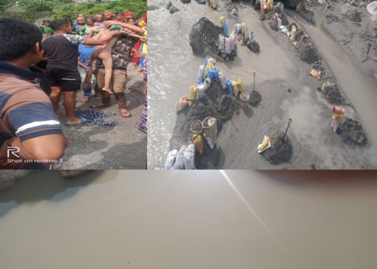 अवैध बालुवा उत्खनन नरोक्दा खाडलमा बालक डुबे, अवस्था गम्भीर