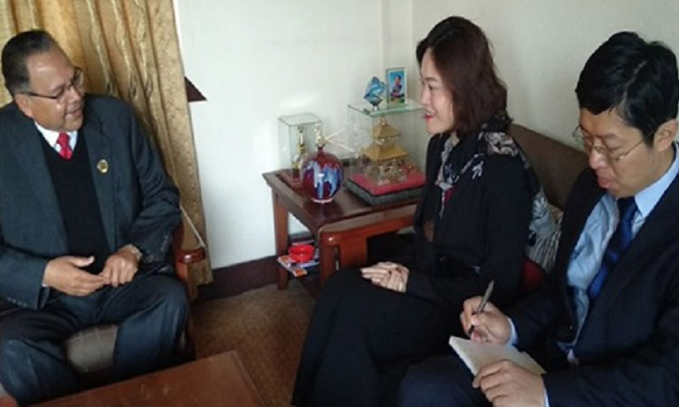 माधव कुमार नेपालसँग भेटवार्ता गरेकी चिनियाँ राजदूत आज खनाल निवासमा