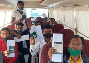 दुबईमा अलपत्र बहुदरमाईका ७ युवाहरुको मेयरले गरे उद्धार