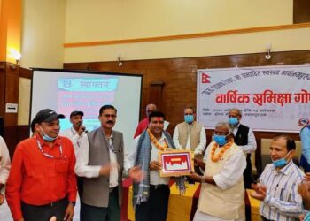 स्वास्थ्य क्षेत्रमा उत्कृष्ट गरेका स्वास्थ्य संस्थाहरुलाई मन्त्री साह द्वारा सम्मान