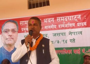गैर शैक्षिक क्रियाकलाप विधालयमा नगर्न समाजवादी नेता यादव को सुझाव।