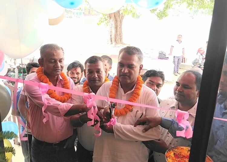 प्रदेश सांसद यादवद्वारा होटलको उदघाटन