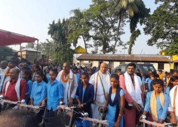 महोत्तरीको श्री सरयू मुनिलाल मा.वि. मा ७२ छात्रालाई साइकल