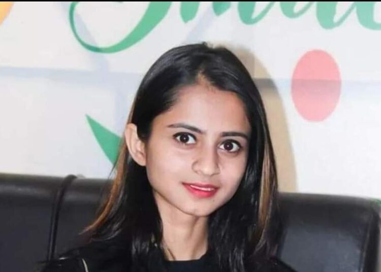१८ वर्षिया स्वस्तिका बख्रेललाई एक दिनको मेयरमा नियुक्त