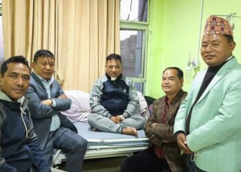 जुवाकाण्डमा पक्राउ परेका कांग्रेस सभापति लामालाई पूर्वमन्त्री गुरुङले भेटे