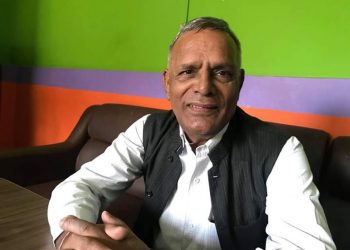 प्रदेश २ : मन्त्री यादवलाई आफ्नै गाउँमा रामधुलाई साथै `राम सरोज चोर गाउँ छोरको नारा´