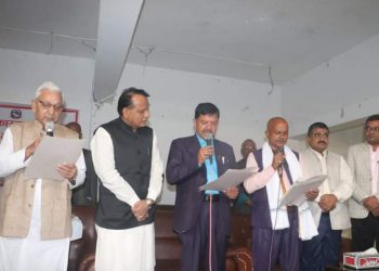 प्रदेश २ मा नेकपा एसको तर्फबाट महतो र यादवले लिए मन्त्रीको शपथ