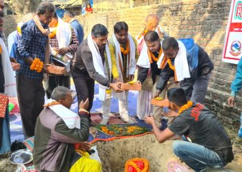 निकाल बजारमा व्यवसायिक १७ ओटा सटरको मेयर मण्डल द्बारा शिलान्यास