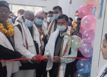 मन्त्री साहद्वारा सर्लाहीमा अक्सिजन प्लान्ट र शल्यक्रिया शिविरको उदघाटन