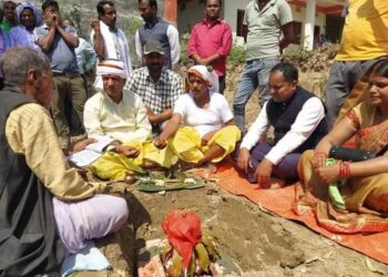 शिक्षा प्रेमी प्रदेश सांसदद्वारा विधालय भवनको शिलान्यास