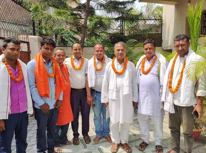 सांसद यादवबाट निर्वाचित जनप्रतिनिधिहरु सम्मानित