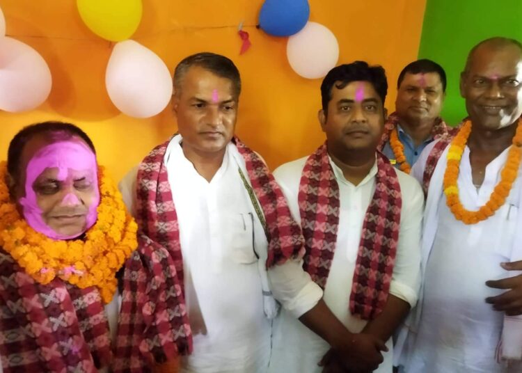 औरही गाउपालिका वाडा ६ का अध्यक्ष साहले गरे पदभार ग्रहण
