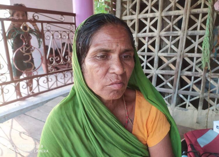 समान बेचेको पैसा मागन जादा महिला माथी निर्घात कुटपिट