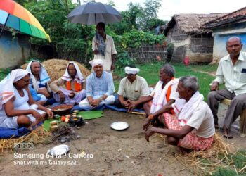 प्रमुख सचेत यादवद्वारा सामुदायिक भवन र सडक निर्माणको शिलान्यास