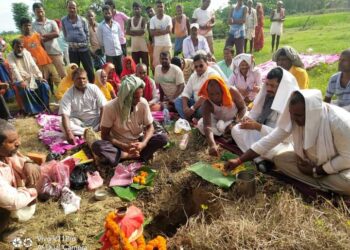 पुर्व राज्यमन्त्री कुशवाहाद्वारा सामुदायिक भवन शिलान्यास