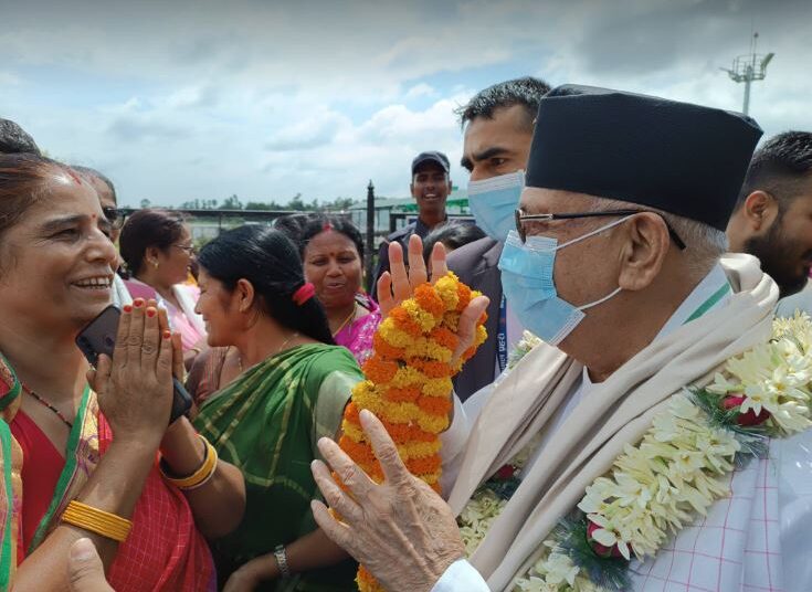नागरीकता बिरोधि भन्दै ओलीलाई कालो झण्डा देखाउन खोज्ने ११ जना पक्राउ