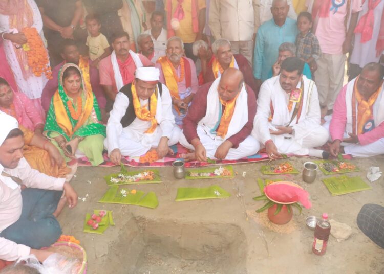 मुख्यमन्त्री राउतद्वारा १३ करोडको लागतमा पुलको शिलान्यास