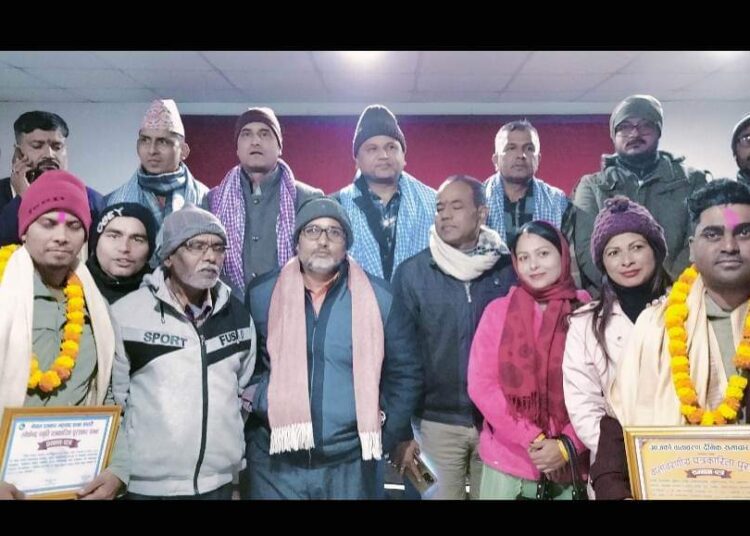सप्तरीका दुई जना पत्रकार बिन्दु र उमेश पुरस्कारले सम्मानित