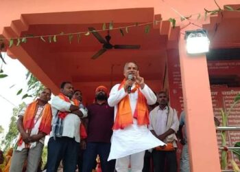 प्रदेश सांसद यादवद्वारा हनुमान मन्दिर समुदघाट्न