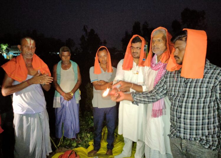 प्रदेश सांसद एवम पुर्व राज्यमन्त्री कुशवाहाद्वरा सहलेस मन्दिरको शिलान्यास