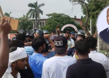 अन्ततः घुडा टेक्यो जनमत सरकार, आठ वटै राज्यमन्त्री बर्खास्त