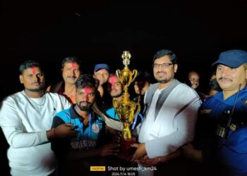 महोत्तरी: बिर्तामा वडा स्तरीय क्रिकेट टुर्नामेन्टको सांसद कुशवाहाले गरे समापन