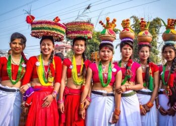 थारू समुदायले नयाँ वर्षका रूपमा माघी पर्व मनाउँदै