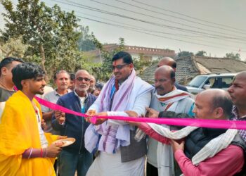 पुर्व राज्यमन्त्री कुशवाद्वारा सामुदायिक भवनको समुद्घाटन
