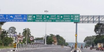 पूर्वीनाकाबाट २४ जना बिचौलिया पक्राउ